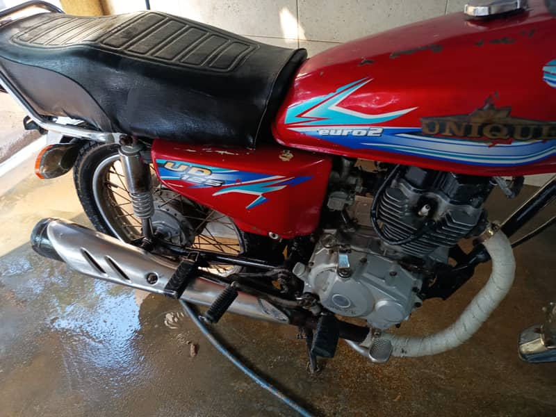 unique 125 good condition 2