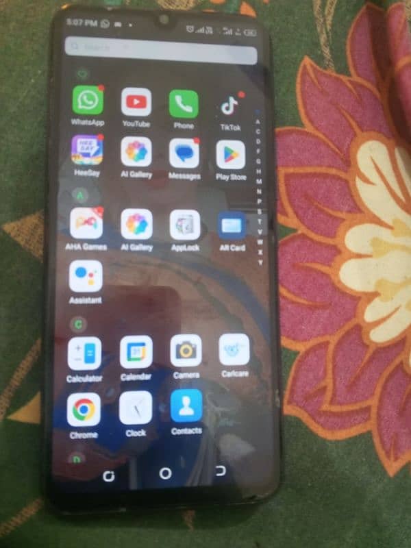 urgent sale. . . . Tecno spark 8c 4/64 gb memory. . . . Sirf mobile ha. . . 0