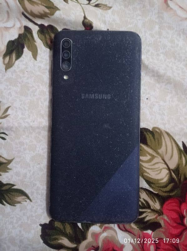 Samsung A30s | 4 GB 128 GB 2