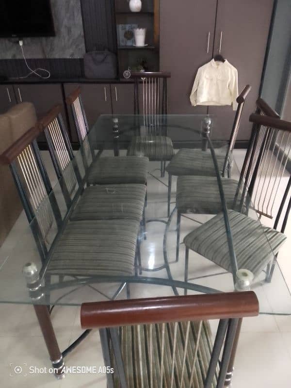 iron dining table in good condition 1