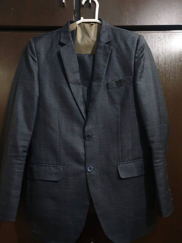 3 piece suits in Good Condition 0