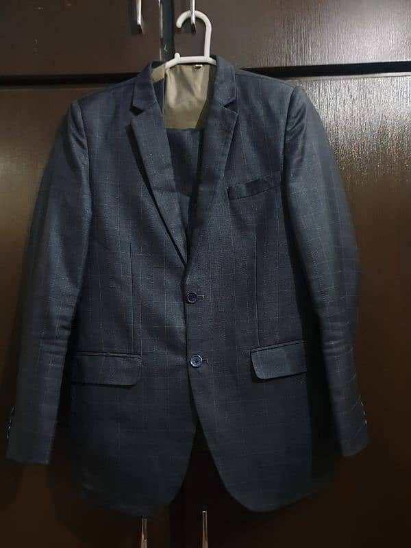 3 piece suits in Good Condition 1