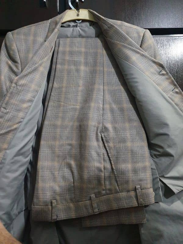 3 piece suits in Good Condition 6