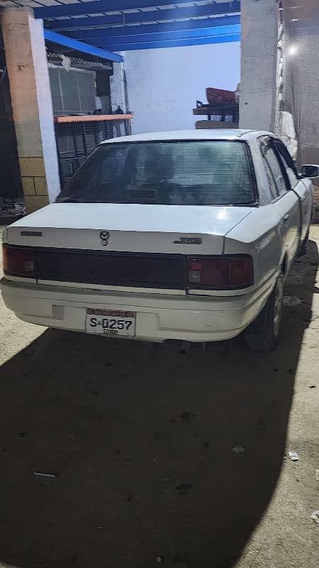 Mazda 323 1992 3