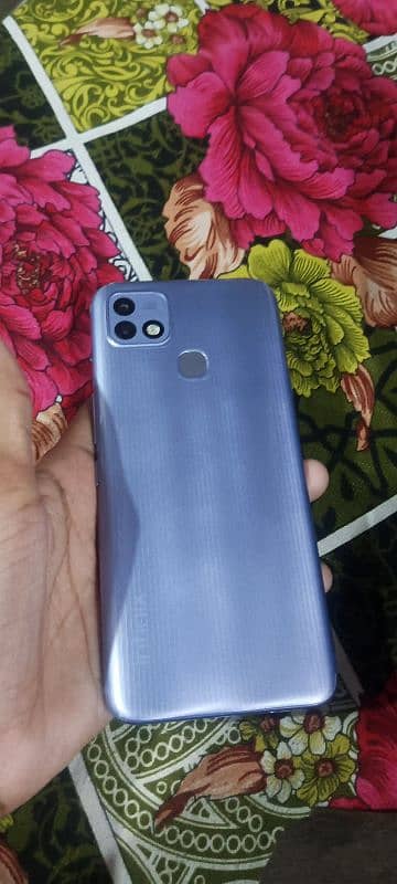 Infinix hot 10i 4/128 with box 2