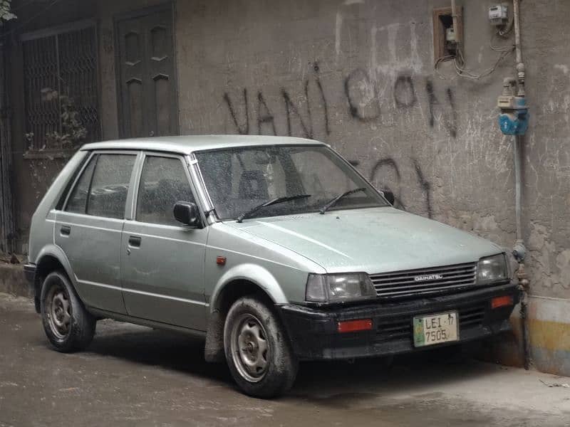 Daihatsu charade 1986 0