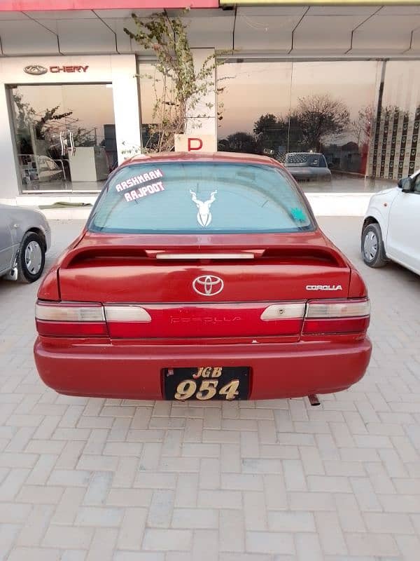 Toyota Corolla XE 2000 3