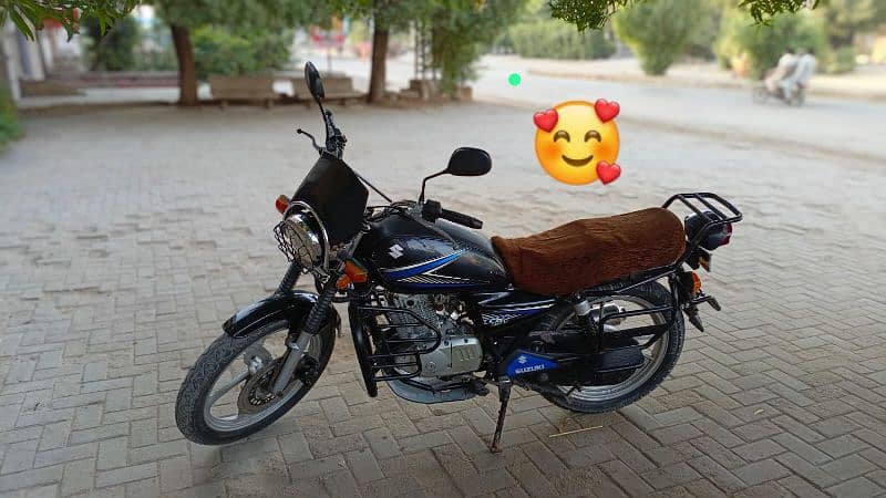 Suzuki GS 150 2016 1