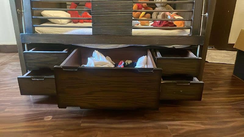 Heavy Duty Baby Cot Wooden with 5 Drawers and matress 2