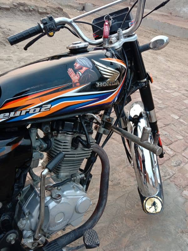 Honda 125 18+19 model  exchange CD 70 ka sath new model ho 4