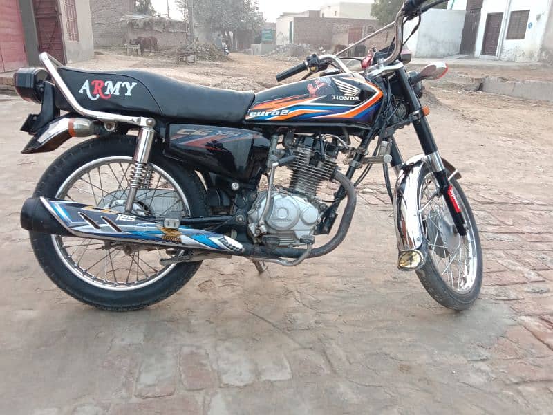 Honda 125 18+19 model  exchange CD 70 ka sath new model ho 0