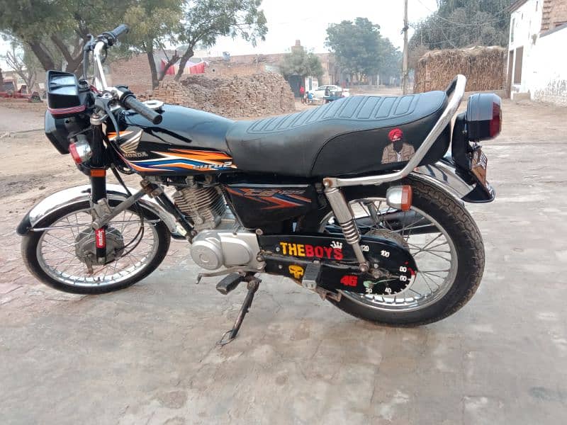 Honda 125 18+19 model  exchange CD 70 ka sath new model ho 10