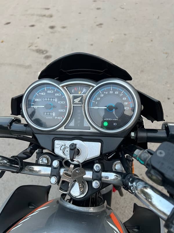 HONDA CB 150F condition 10/10 9