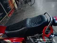 125cg 2022 model  seat