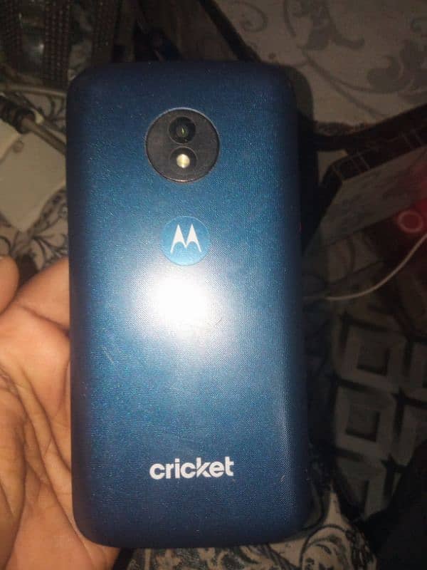 moto e5 condishn 10/8 koi kharabi nh aal ok he 0