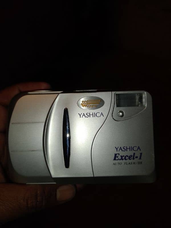 Yashica 1