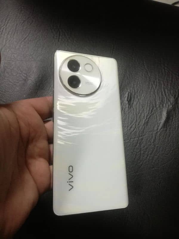 vivo v30e like new condition 10/10 0