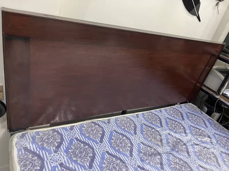 Like New Double bed with mattress 6x6.5ft delivery available Lahore 3