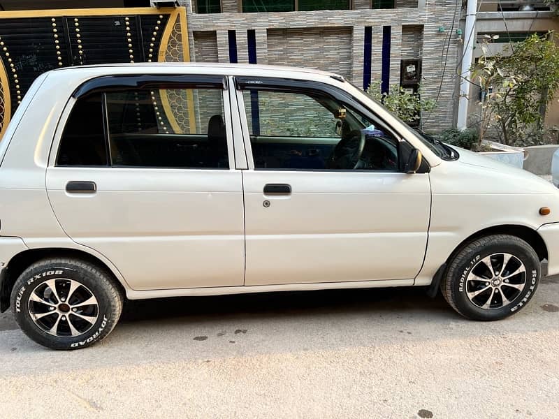 Daihatsu Cuore 2007 13