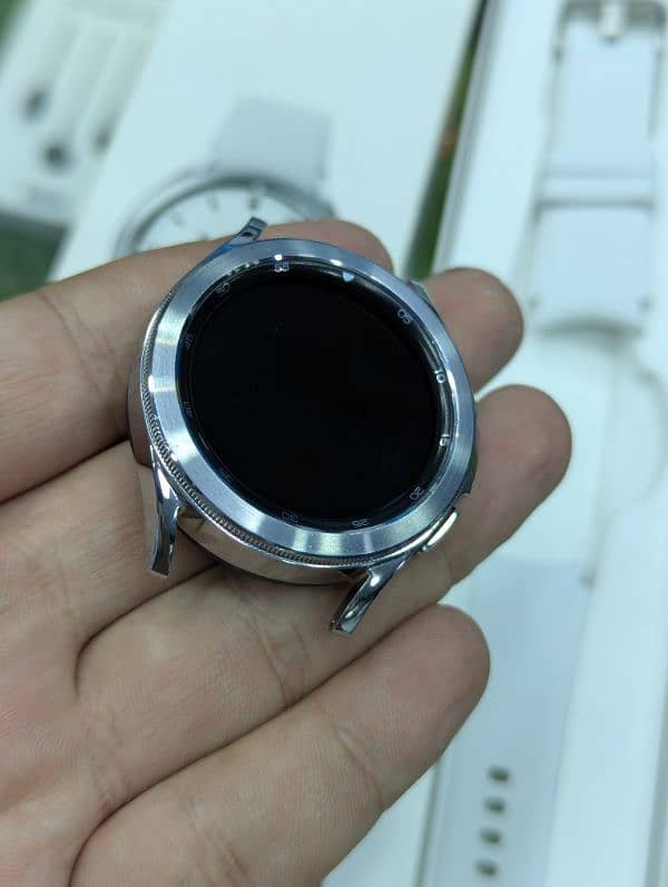 samsung galaxy watch 4 classic 1