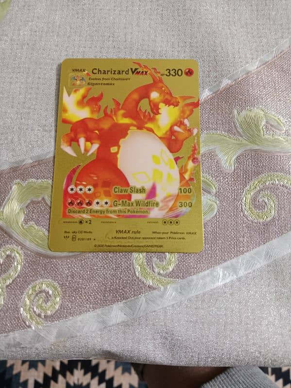 Charizard V-max golden card 0