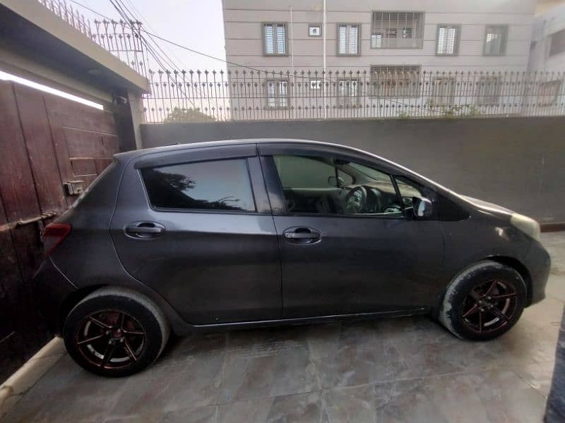 Toyota Vitz 2013 1