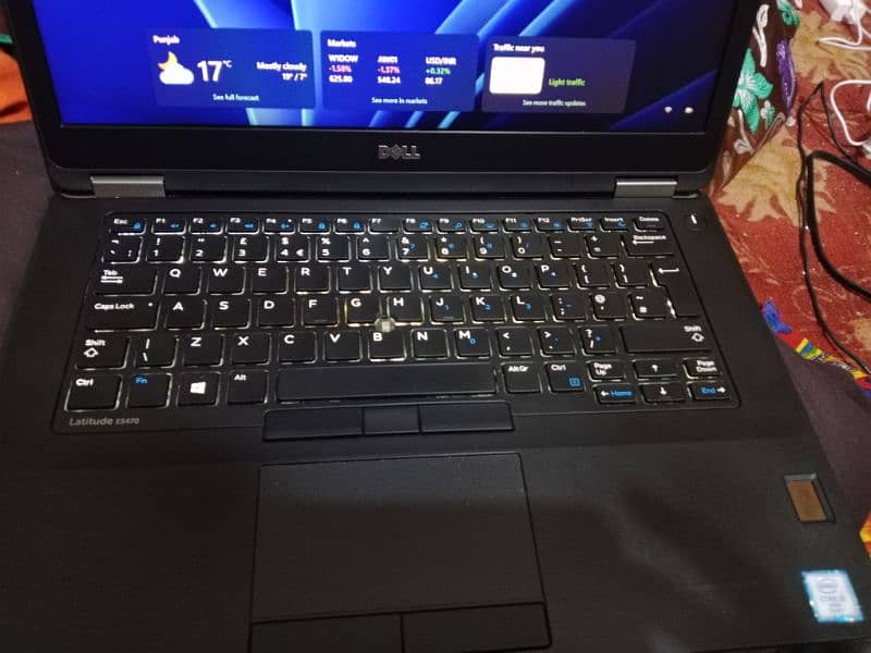 Dell latitude E5470 i5 laptop 1