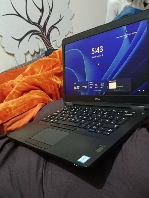 Dell latitude E5470 i5 laptop 3