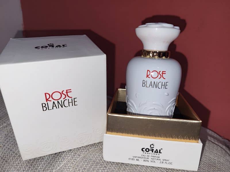 Rose BLanche perfume 1