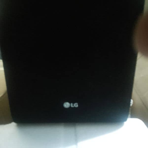 LG SOUNDBAR SJ4 WITH SUBWOOFER 5