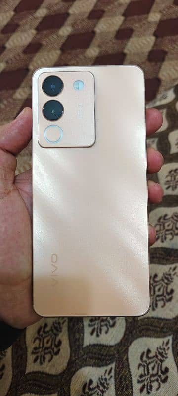 ViVo V29e 3