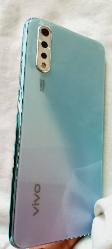 VIVO S1 3