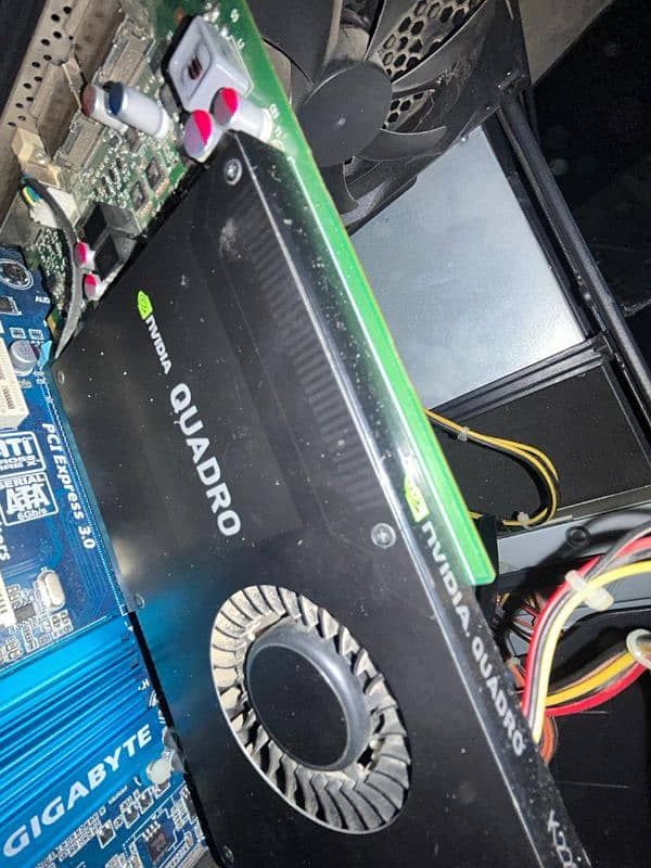 QUADRO NVIDIA 2200k 4GB GRAPHIC CARD 1