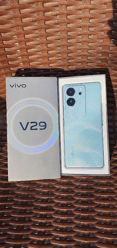 Vivo v29 5g edge screen 12/256 5