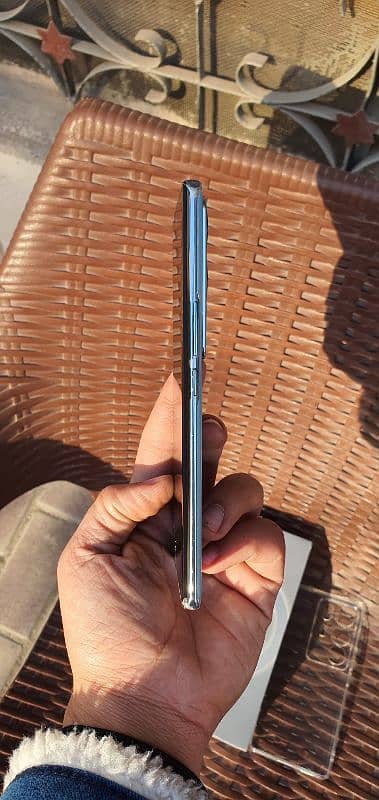 Vivo v29 5g edge screen 12/256 10