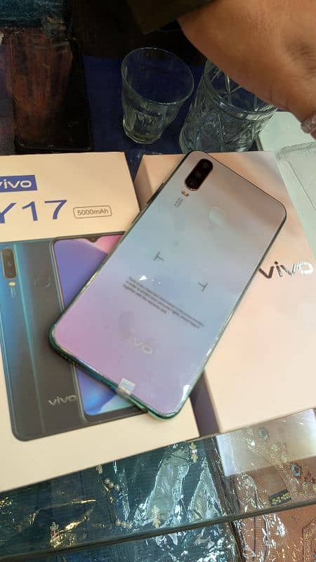 Vivo Y17 8/256 GB 1