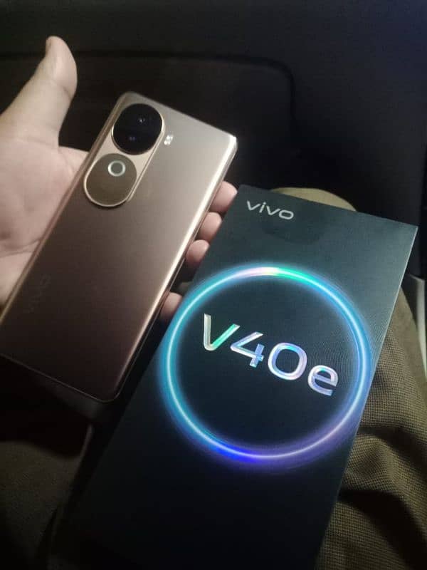 VIVO V 40 e 5 G 0