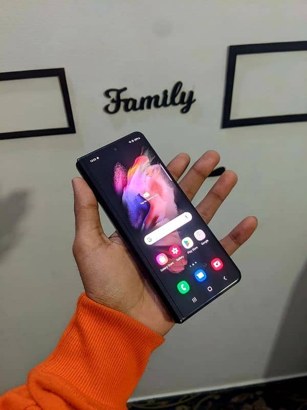 SAMSUNG GALAXY Z FOLD 3 5G ( EXCHANGE POSIBLE) 1