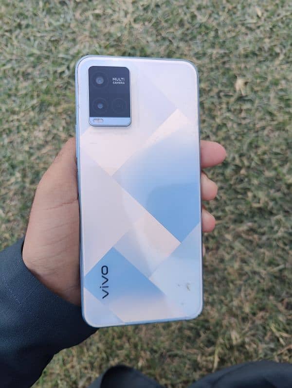 vivo y21a.  with box 1