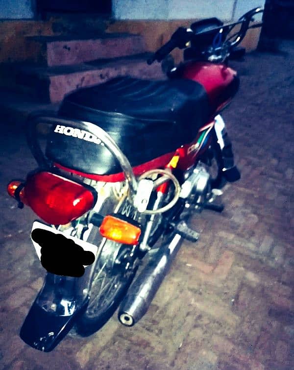 Honda CD 70 2006 Model. . One hand used. just buy and drive. 1