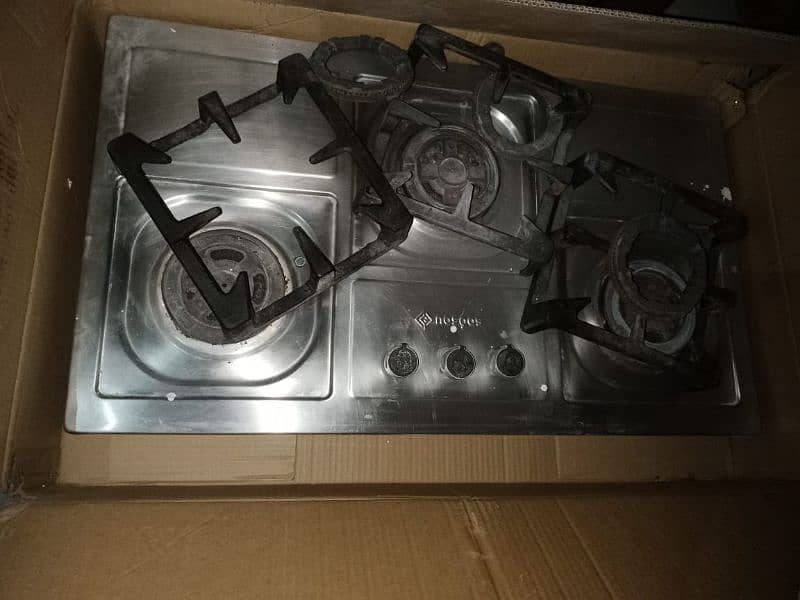 Very good and in working condition hood and hob 0