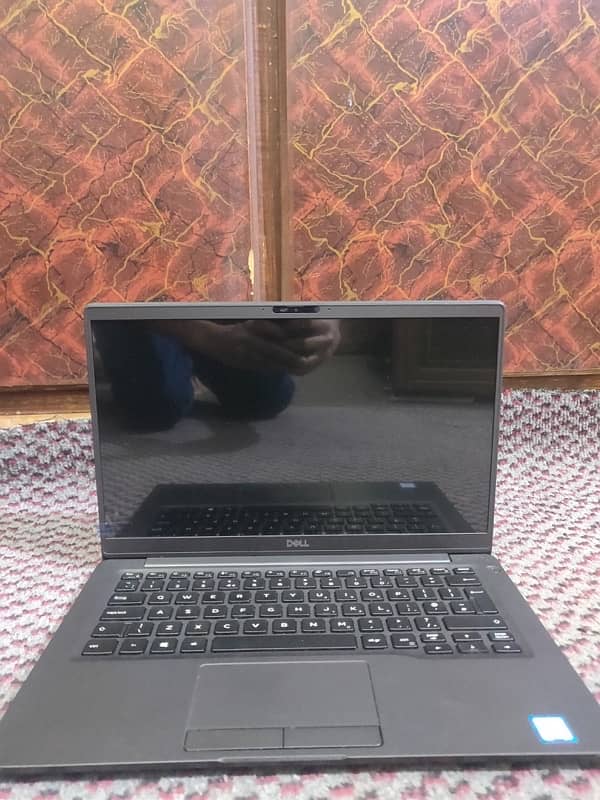 Dell latitude 7400 1