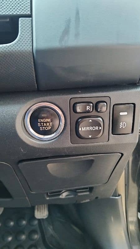 Toyota Vtiz 2012 push start 1.3cc 1