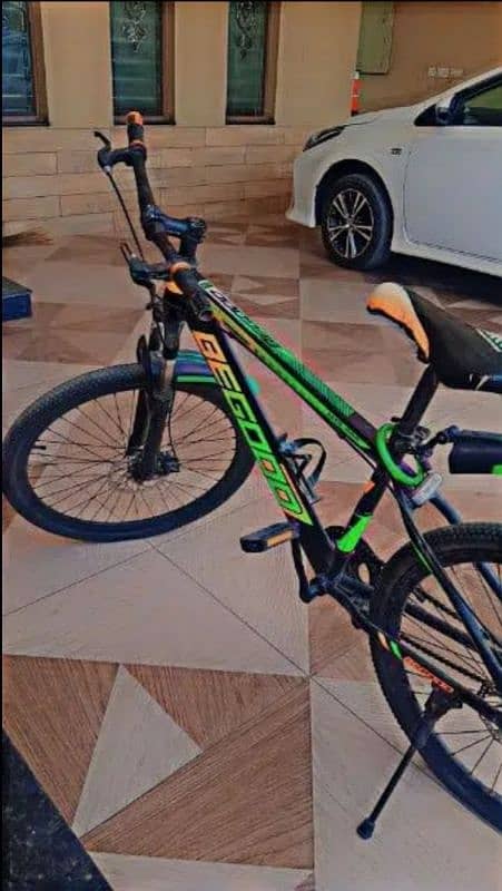 A mountain bike with good condition 3