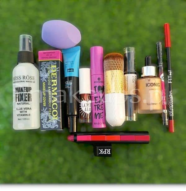 13 in 1 makeup deal 1