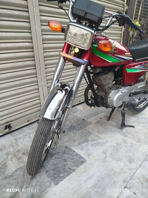 honda 125 bahawalpur ka number pori genuine bike(25,30) Pai lay gay hn 6