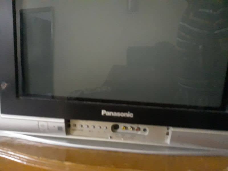 panasonic T. V 4