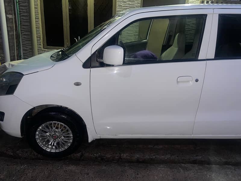 Suzuki Wagon R 2019 4