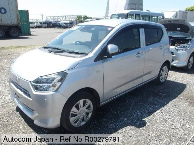 Daihatsu Mira 2021 6