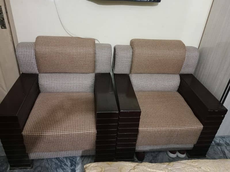 Brand New | Unused | Modern Sofa Set | 5 Seater Sof Set for Sale 3